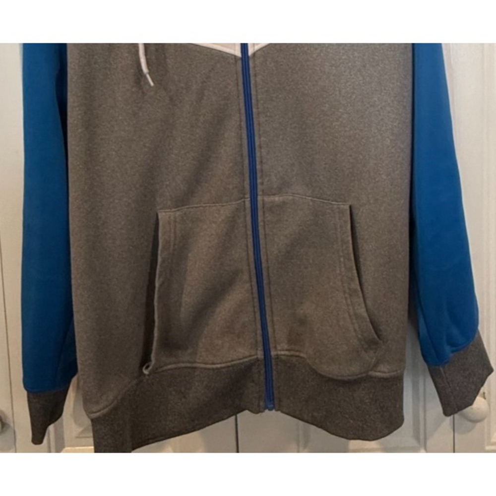 UNk NBA Oklahoma City Thunder Hoodie Small Blue Gray Full Zip Colorblock - Picture 3 of 10